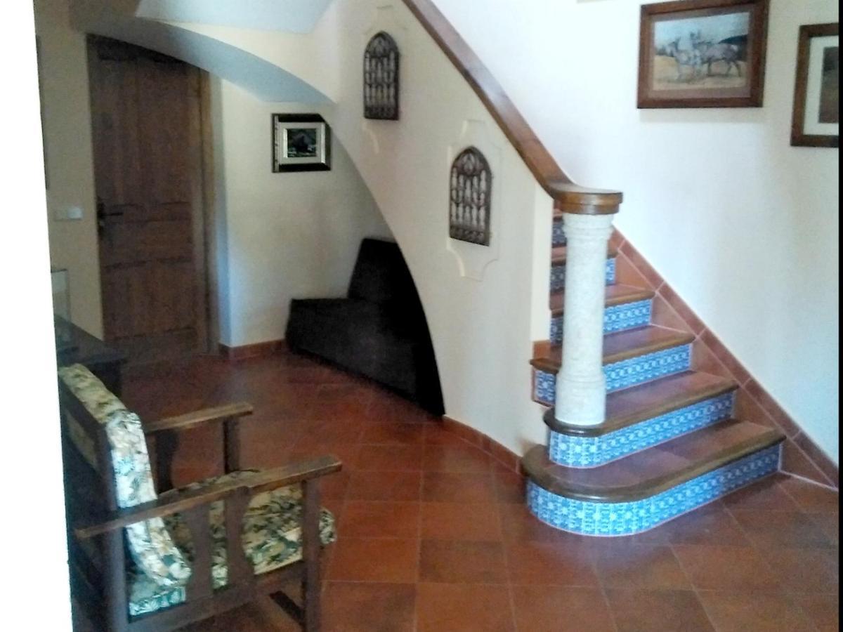 La Cirujana De Gredos Villa San Esteban Del Valle Exterior photo